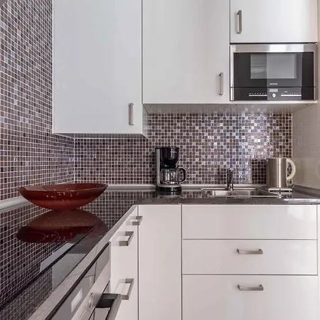 Appartement Shoreline In By Costarentals - Ref 88 *