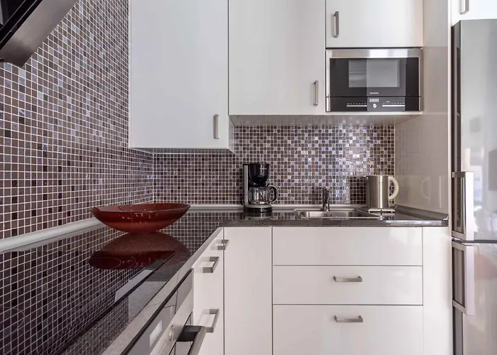 Apartment Shoreline In By Costarentals - Ref 88 *